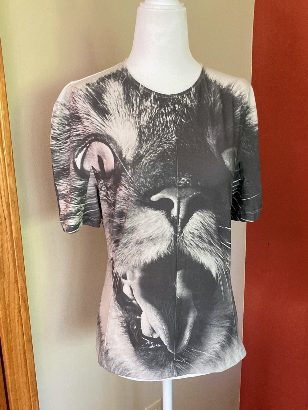 EUC Tory Burch Cat Printed Tee Limited Edition Animal House Portrait Size 4